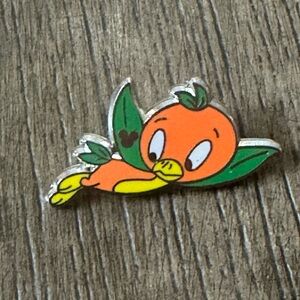 5/$25 Disney Flying Orange Bird Pin